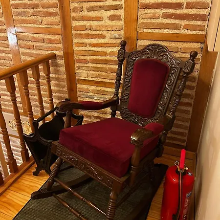 Dom wakacyjny Welcome To The Presence Of History! *