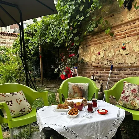 Welcome To The Presence Of History! *