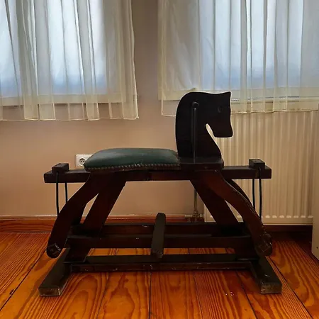 Welcome To The Presence Of History! Dom wakacyjny *