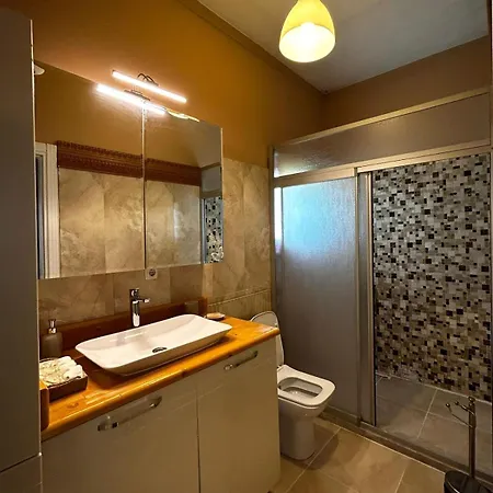 Welcome To The Presence Of History! Dom wakacyjny *