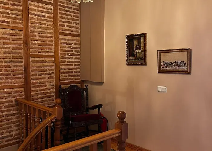 Welcome To The Presence Of History!