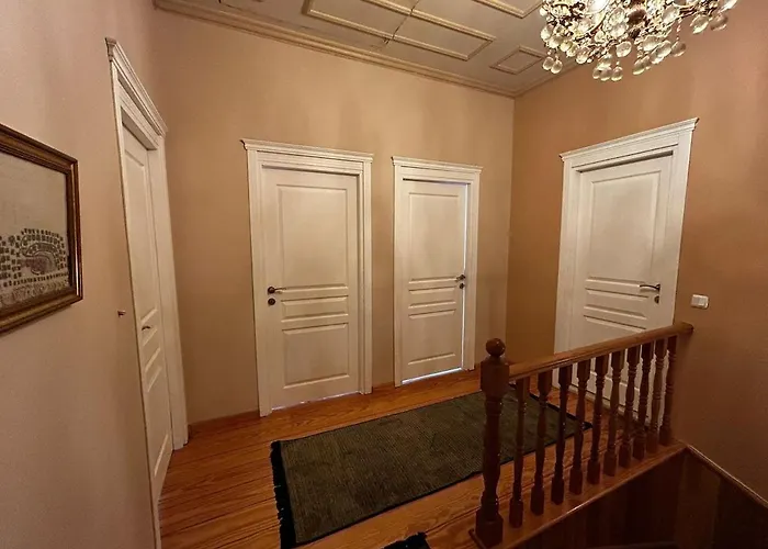 Semesterbostad Welcome To The Presence Of History! *