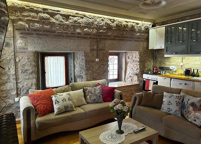 Welcome To The Presence Of History! *