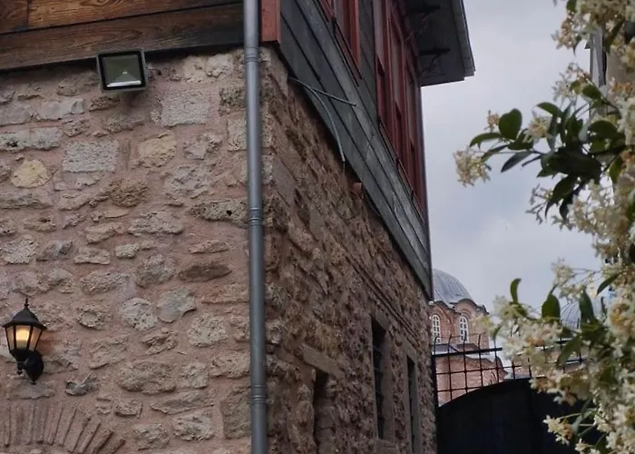 Welcome To The Presence Of History!