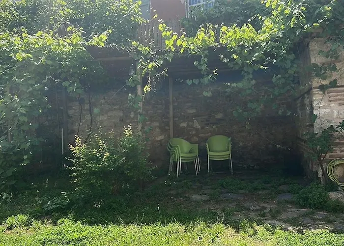 Welcome To The Presence Of History!