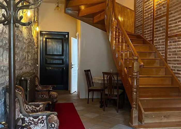 Semesterbostad Welcome To The Presence Of History! *